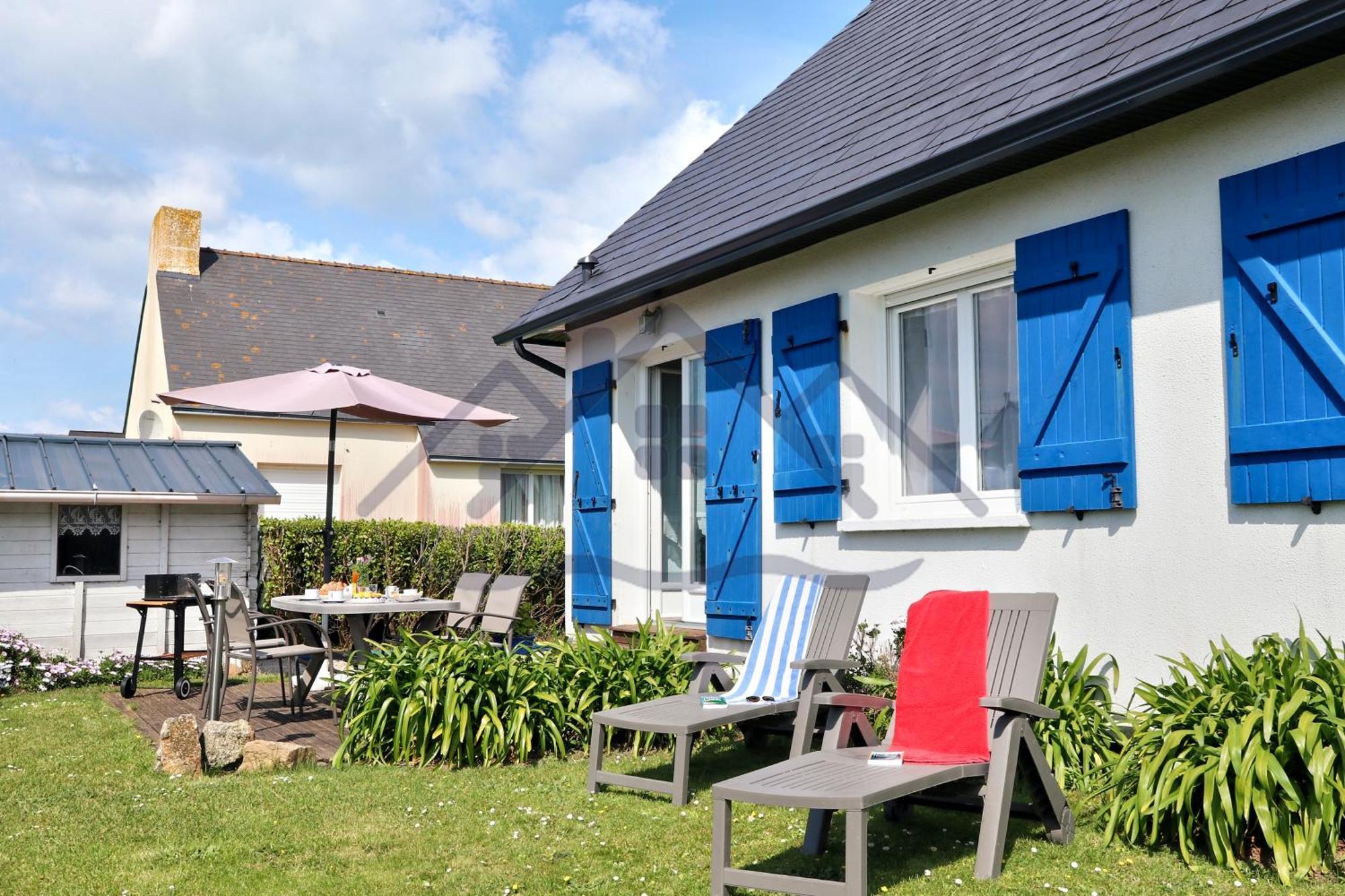 Souvenir Du Guil: Seaside Cottage with Garden in Guilvinec Exterior photo